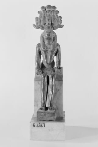figurine, image 2/2