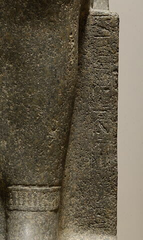 statue, image 3/6