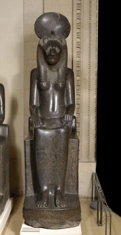 statue, image 2/8