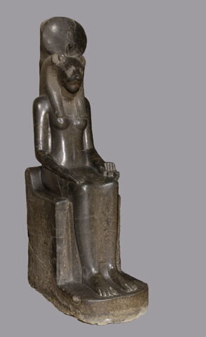 statue