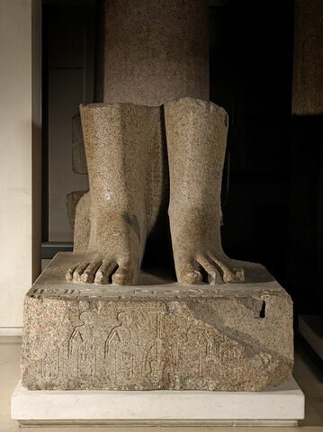 statue colossale, image 4/22
