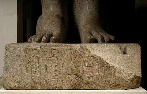 statue colossale, image 7/22