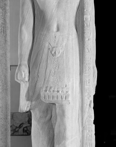 statue colossale ; statue porte enseigne, image 24/30