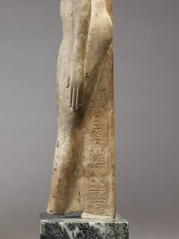 statuette, image 7/7