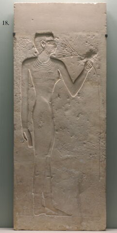 relief mural ; pilier