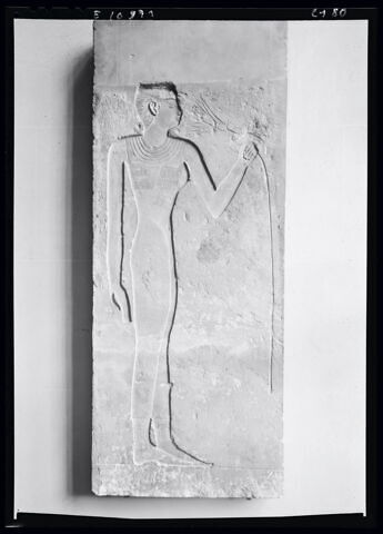 relief mural ; pilier, image 5/5