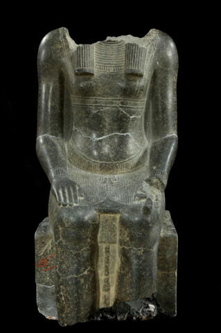 statue, image 6/10