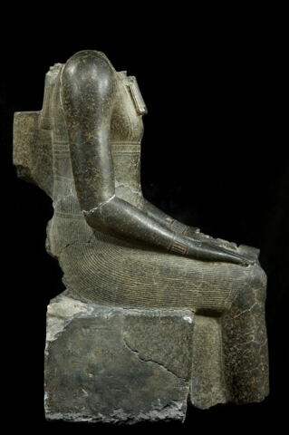 statue, image 9/10