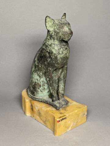 figurine