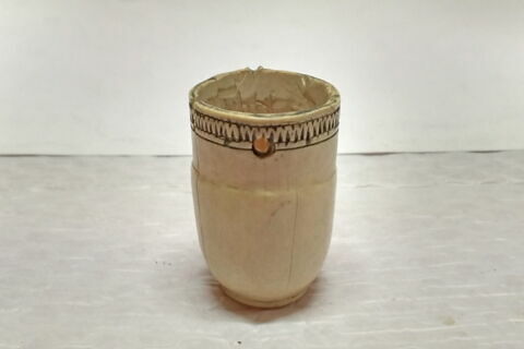 pot ; boîte à couvercle pivotant, image 4/6