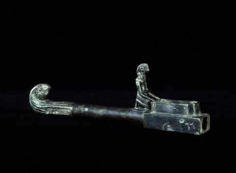 encensoir à main ; godet ; figurine