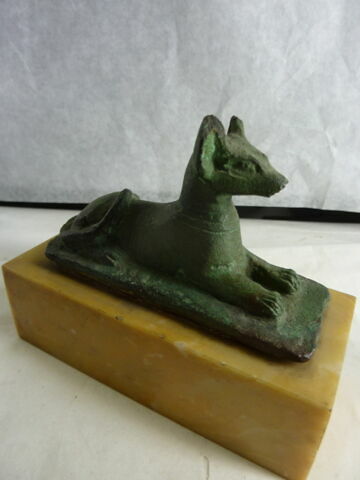 figurine