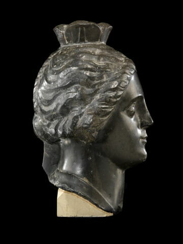 statuette, image 3/4