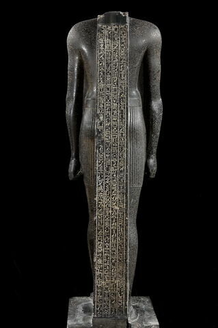 statue, image 7/8