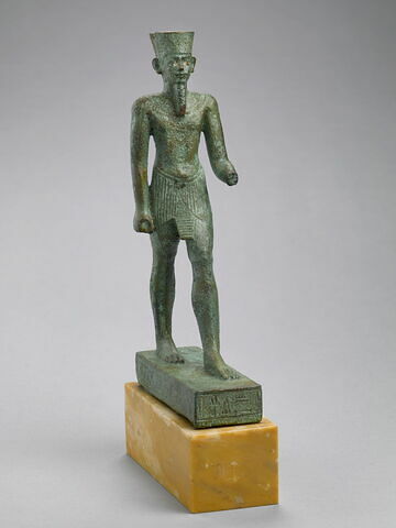 figurine