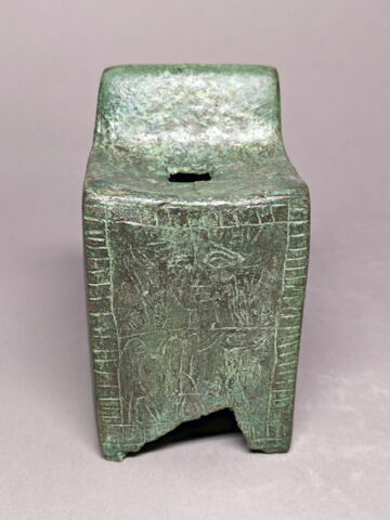 figurine d'Isis allaitant, image 9/9
