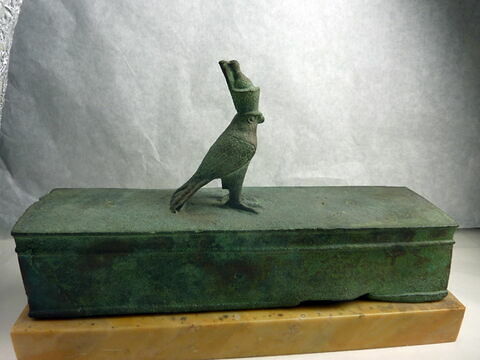 cercueil de faucon ; figurine