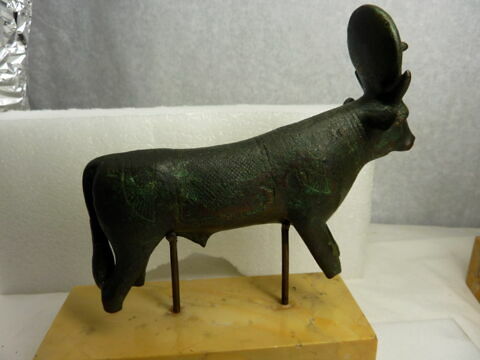 figurine