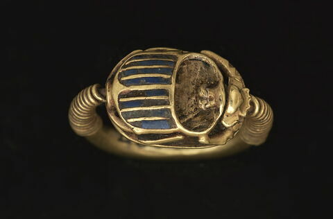 bague à chaton mobile ; bague en anneau à extrémités enroulées ; bague en anneau renflé ; scarabée, image 2/3
