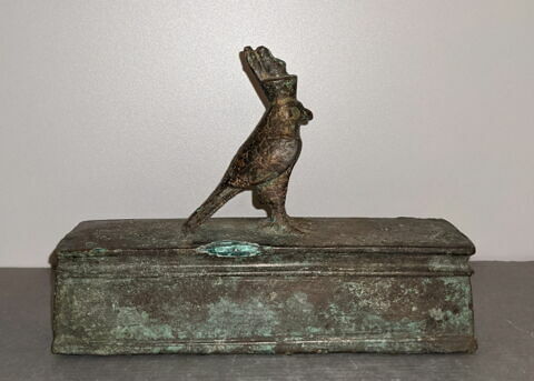 cercueil de faucon ; figurine