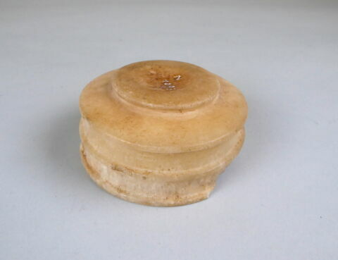 coupe cylindrique cerclée ; boîte  ; couvercle de vase, image 6/11