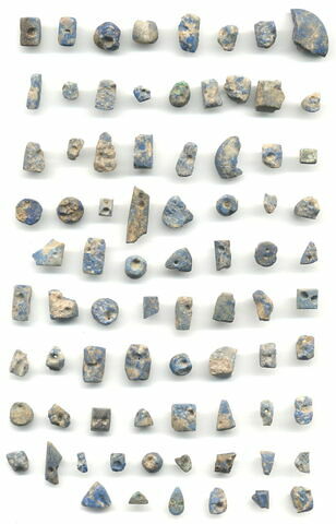perles ; perle sphérique ; perle en tonnelet ; perle biconique ; perle rondelle ; perle fusiforme  ; incrustation, image 3/3