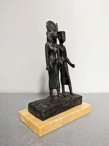 figurine, image 2/4