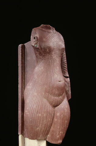 statue, image 3/13