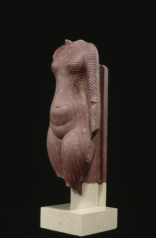statue, image 7/13