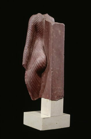 statue, image 9/13