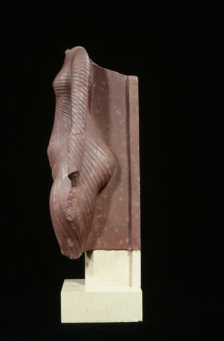 statue, image 10/13
