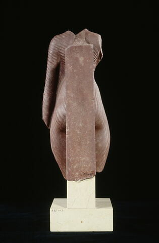 statue, image 11/13