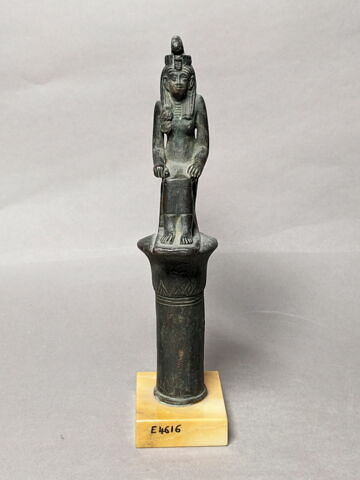figurine, image 2/5