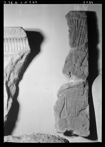 linteau  ; relief mural, image 2/3