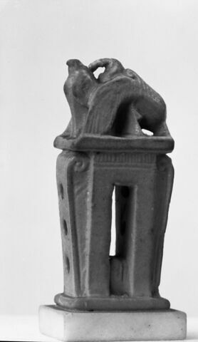 sistre à naos  ; amulette, image 3/3