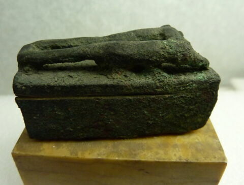cercueil de musaraigne  ; figurine