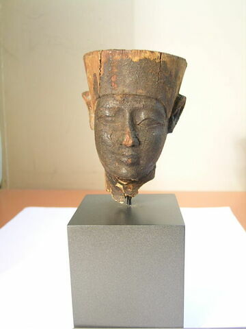 statue, image 2/3