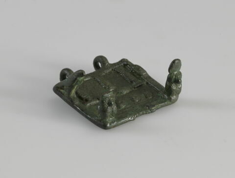 table d'offrandes miniature ; pendentif, image 7/8