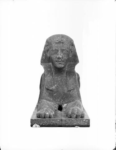 statue, image 3/6