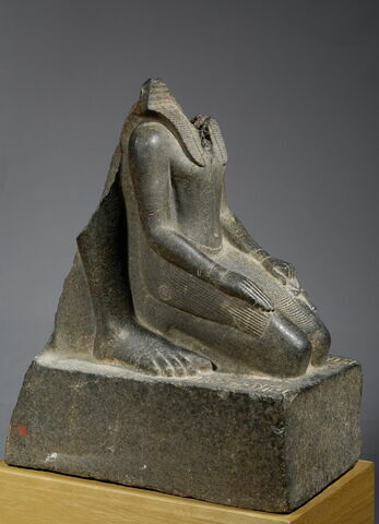 statue, image 7/10