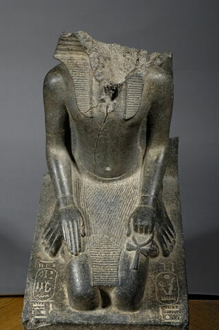 statue, image 9/10