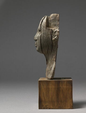 statue, image 4/6