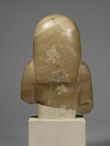 statue, image 4/7