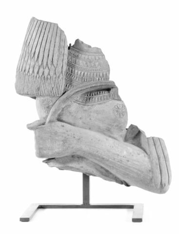 statuette, image 2/4