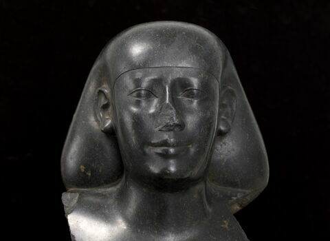 statue ; statue naophore, image 5/8