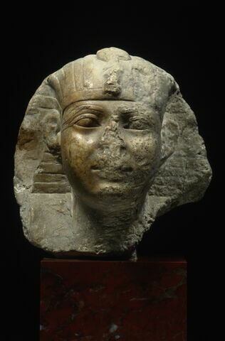 statue, image 8/8