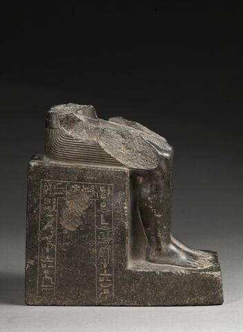 statue, image 5/6