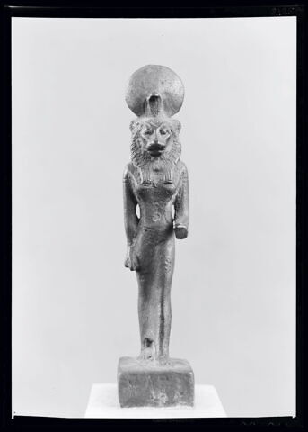 figurine, image 8/10