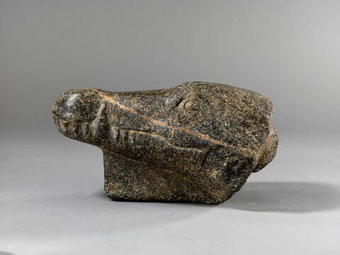 statue, image 2/5