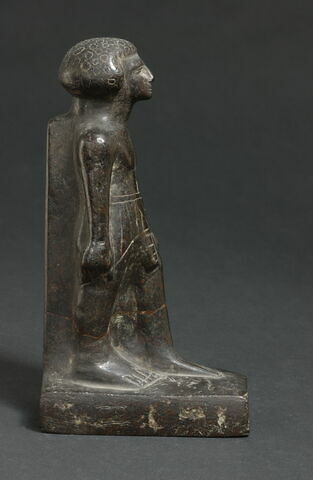 statue, image 2/8